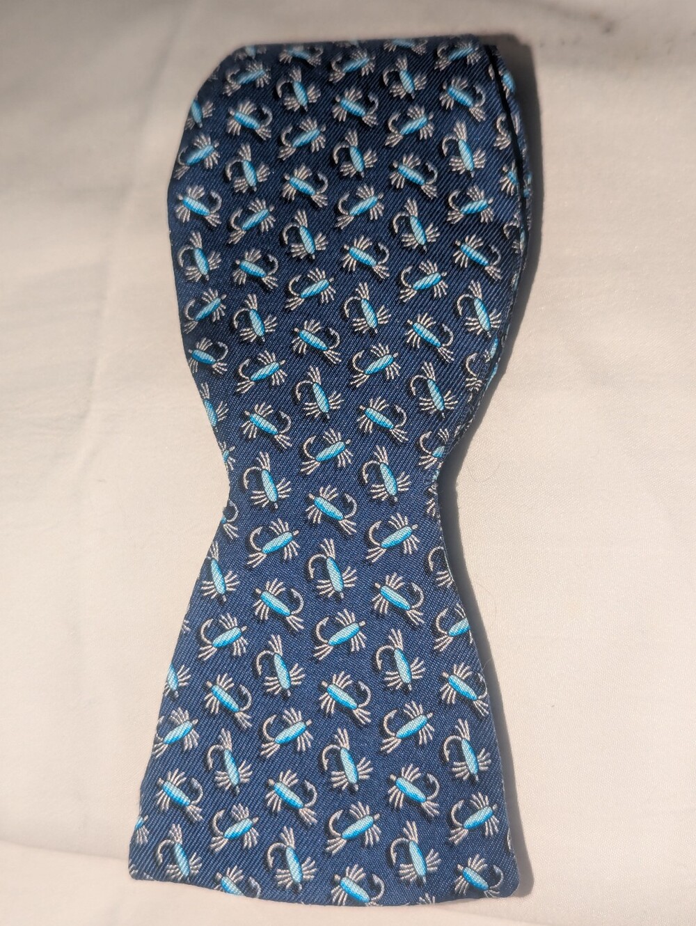NWT Vineyard Vines Navy Blue  Bowtie Fishing Lure